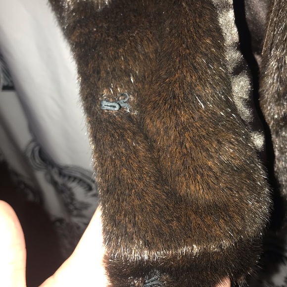 🔥BOGO under $20🔥 Wrap style faux fur jacket - Picture 5 of 7